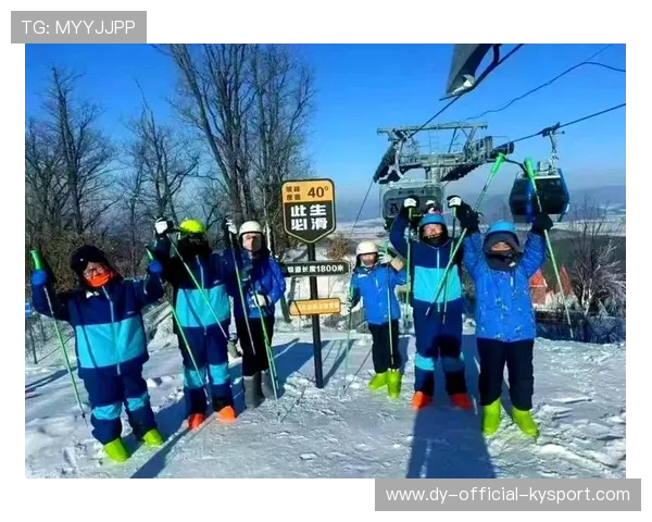 冰雪项目蓬勃发展，滑雪装备创新提升运动员表现与安全，滑雪队伍