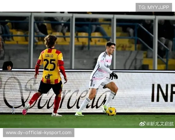 尤文伊灵小角度抽射惊艳训练场